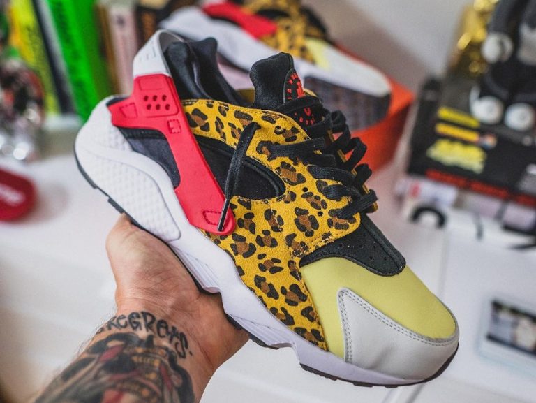 Nike Air Huarache Snkrs Day 8821 Got EM Yellow Safari DM9092-700