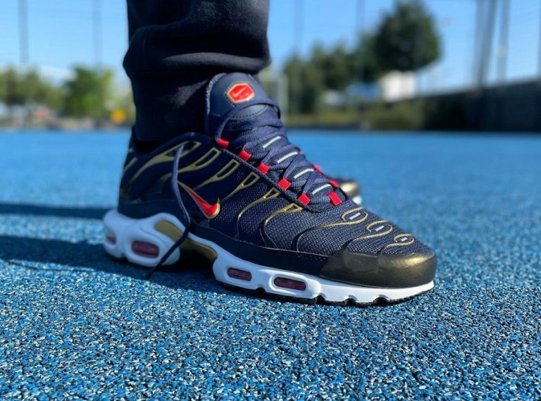 Que vaut la Nike Air Max Plus TN1 OG Olympic 2021 Obsidian Comet Red DH4682 400