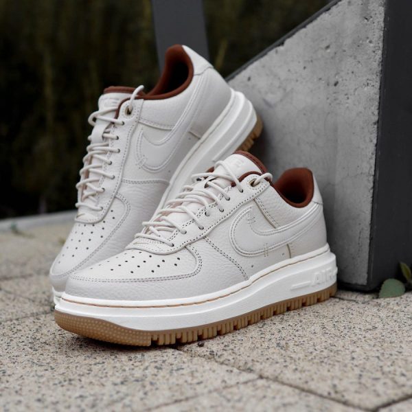 Db Que Vaut La Nike Air Force Af Luxe Lx Pearl White Pecan