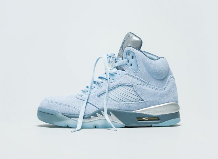 Air-Jordan-5-Retro-en-nubuck-bleu-ciel-5