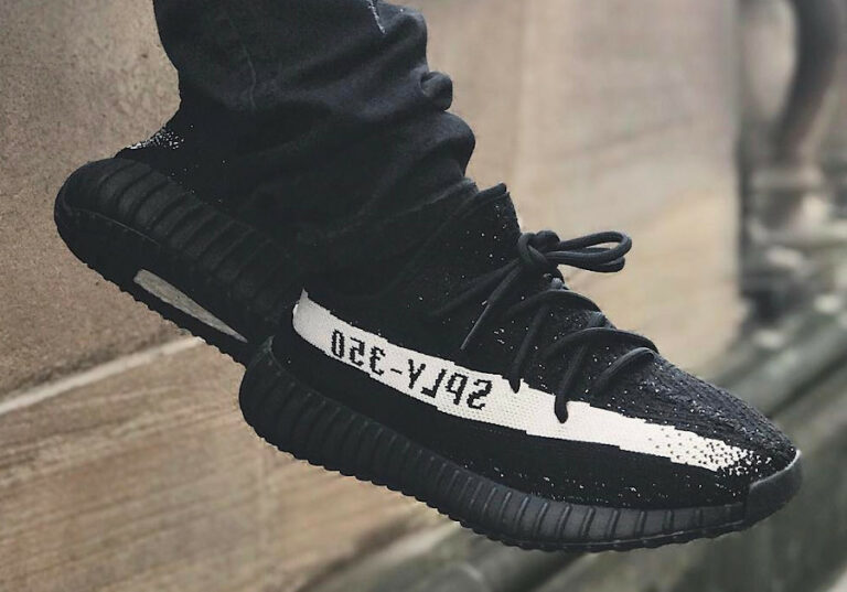 Adidas Yeezy 350 Boost V2 'Oreo' 2022 (restock)