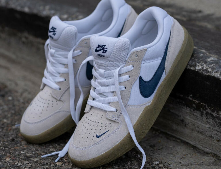 Nike SB Force 58 blanche beige et bleu foncé (couv)