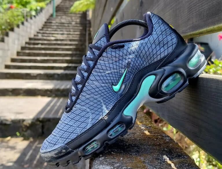 Nike Air Max Plus gris foncé vert phosphorescent (0)