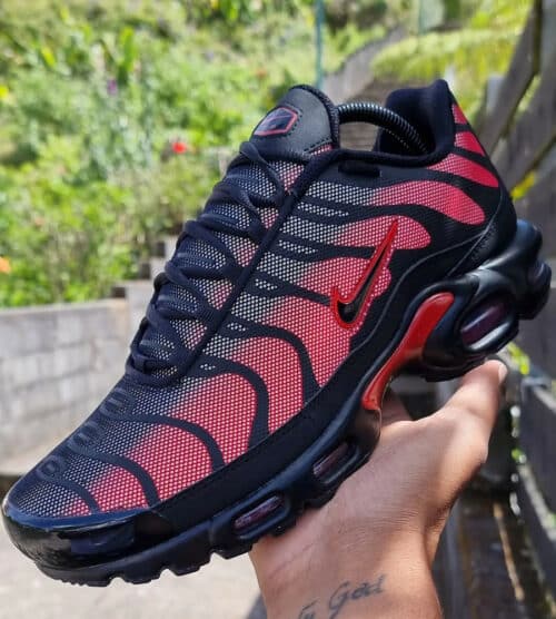 Nike Air Max Plus TN1 Bred Reflective Deadpool 2.0 réfléchissante