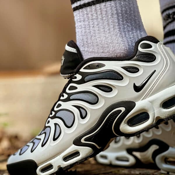 Que Vaut La Nike Air Max Plus Drift Panda Zebra White Black