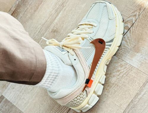 Off White x Nike Zoom Vomero 5 Sail (couv)