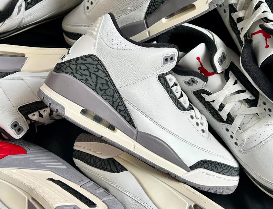 Air Jordan 3 White Cement CT8532-106 (1)