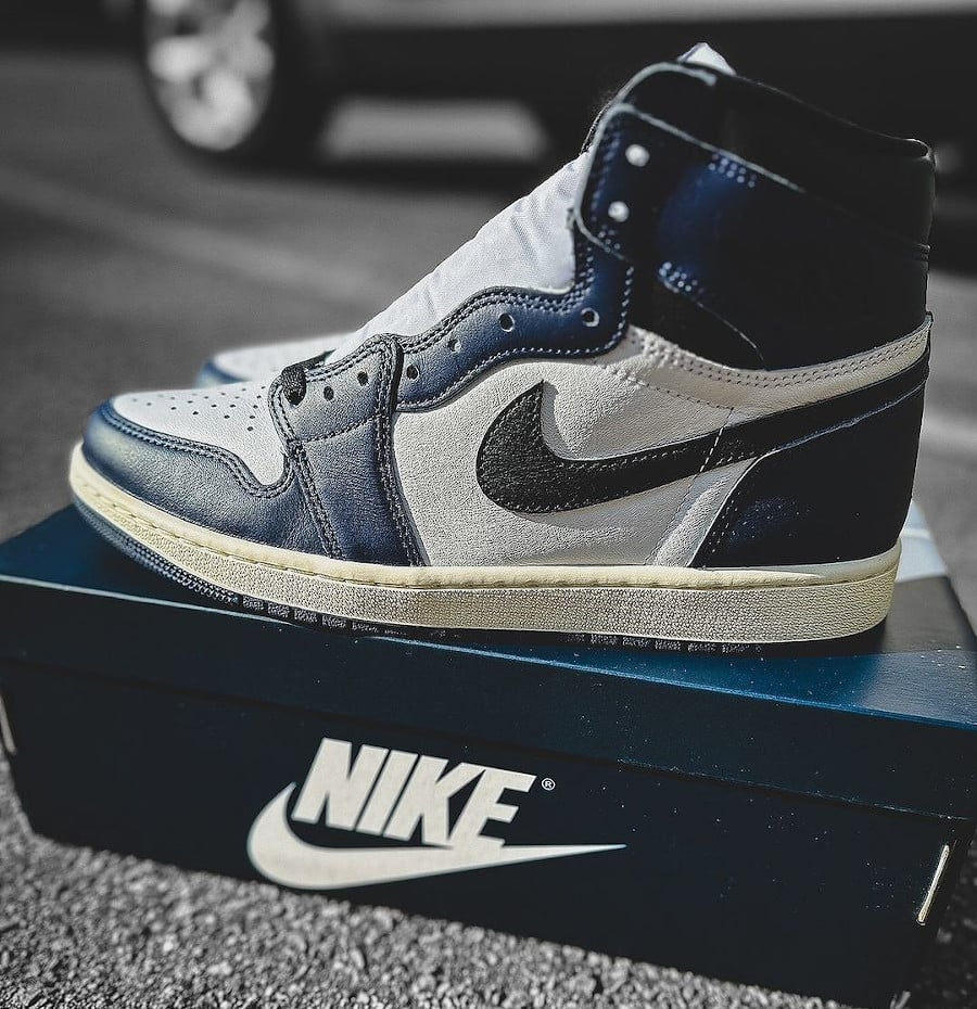 Air Jordan 1 High OG Midnight Navy DZ5485-401 (2)