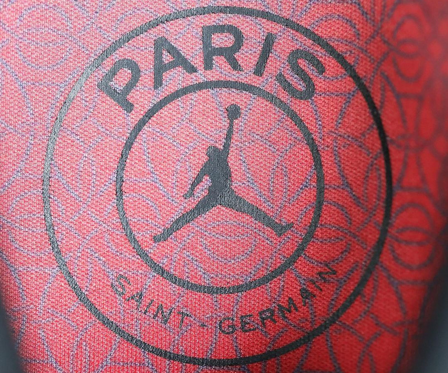 Air Jordan 1 Low paris Saint Germain avec un dégradé rose rouge (3)