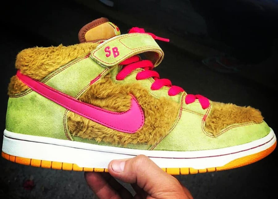 Nike SB Dunk Mid Three Bears 