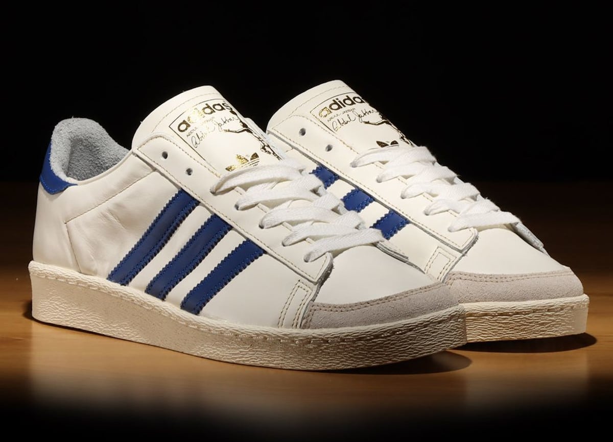 adidas Jabbar Low Off White Collegiate Royal 2024 blanche et bleue JI0150 (1)