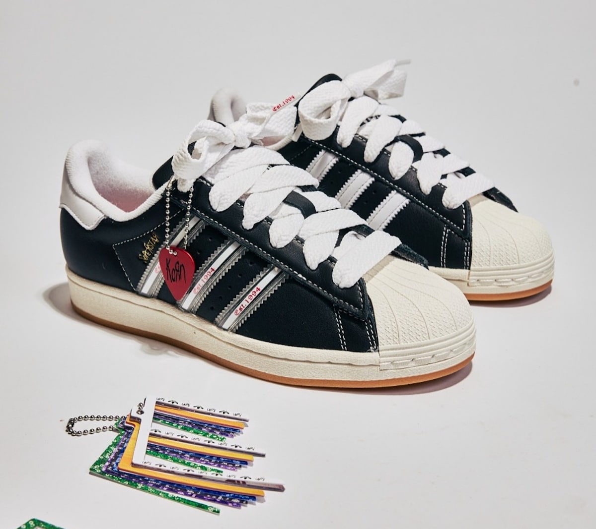 adidas Superstar Korn 30th Anniversary IH1313 (2)