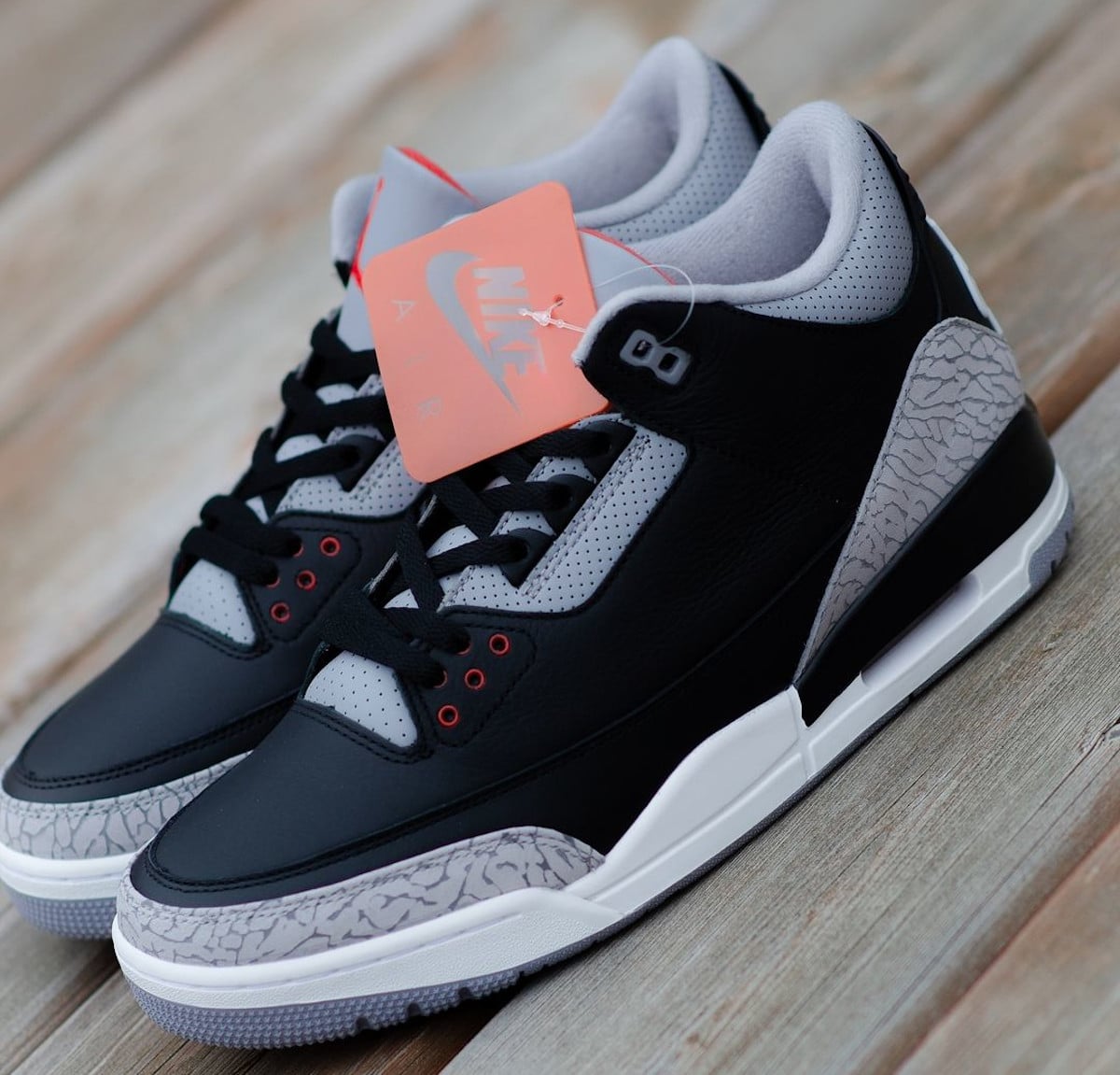 Nike Air Jordan 3 noire grise et rouge DN3707-010 (3)