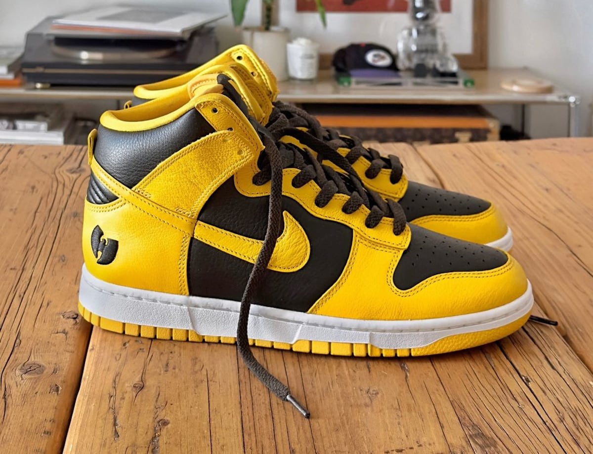 Nike Dunk High Wu Tang noir et jaune HJ4320-001 (4)