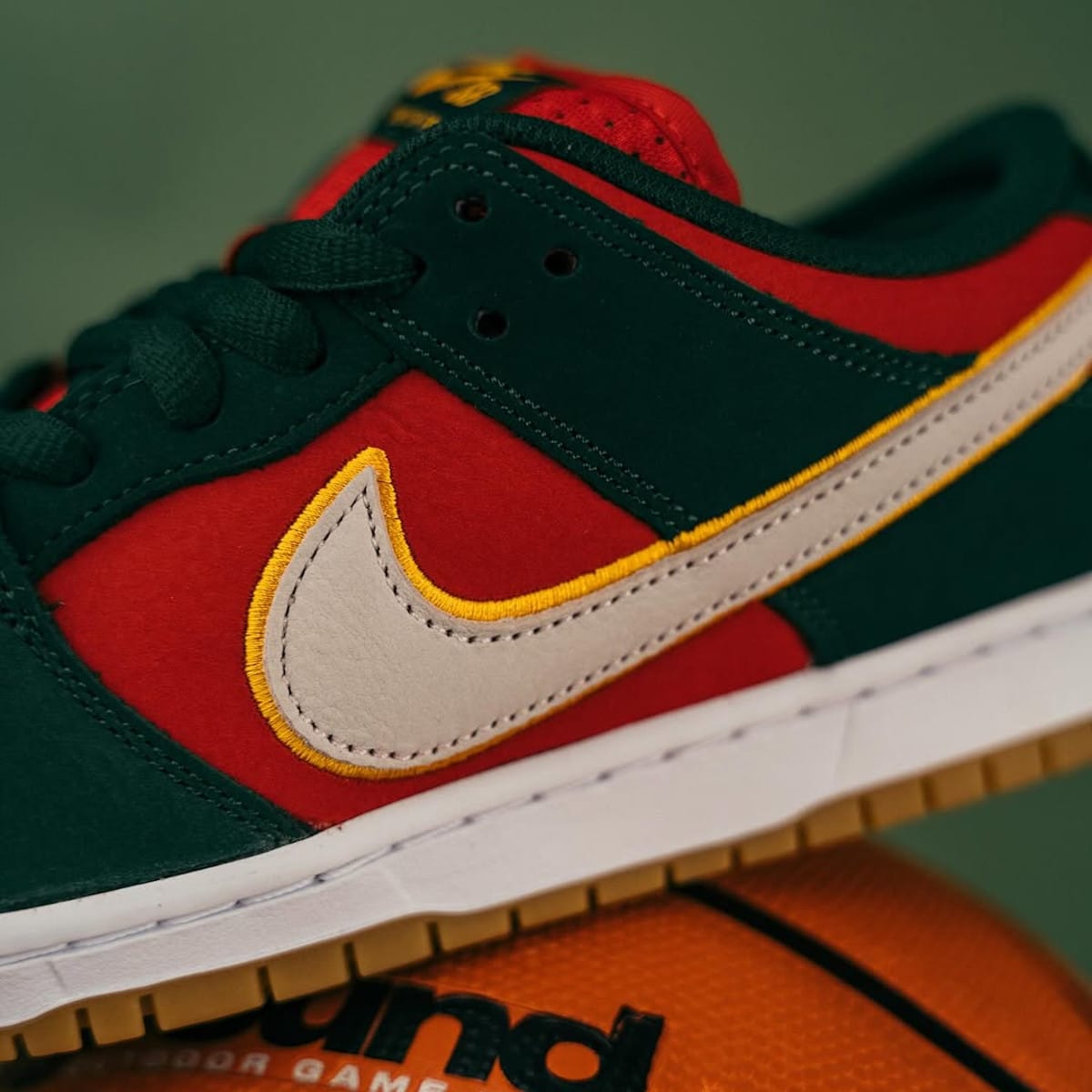 Nike SB Dunk Low Premium verte rouge blanc et jaune FZ1287-300 (5)