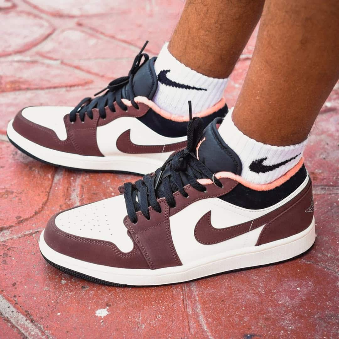 Air Jordan 1 Low SE Light Chocolate DC6991-200