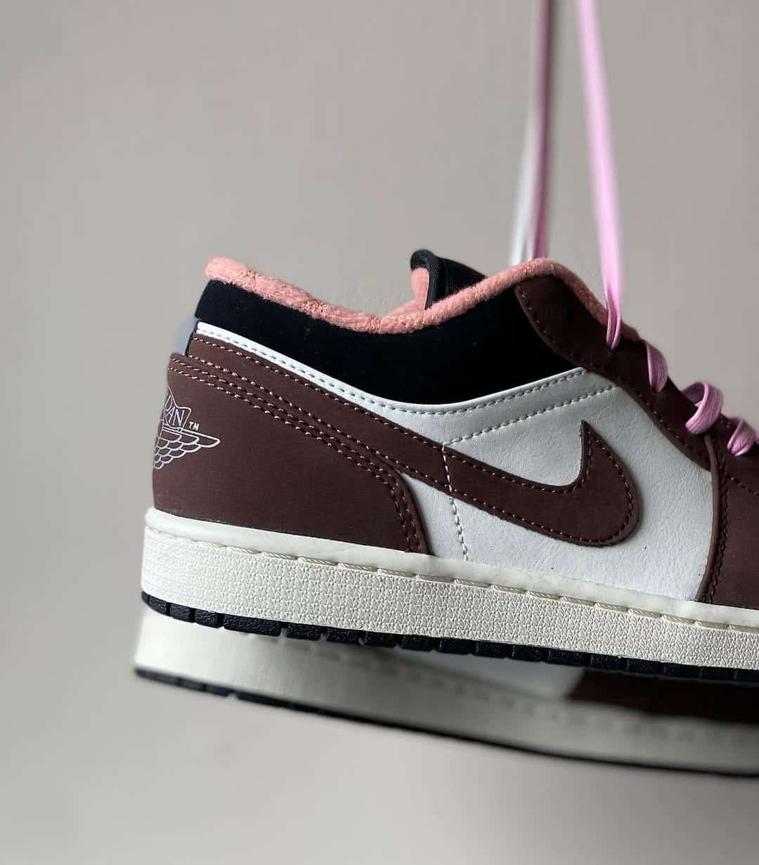 Air Jordan 1 Low marron et rose DC6991-200 (1)