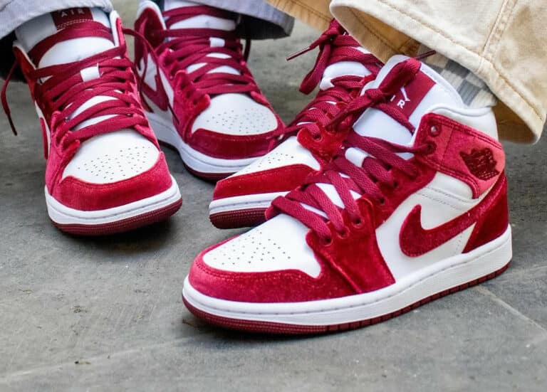 Air Jordan 1 Mid Red Velvet FZ3334-100 (couv)