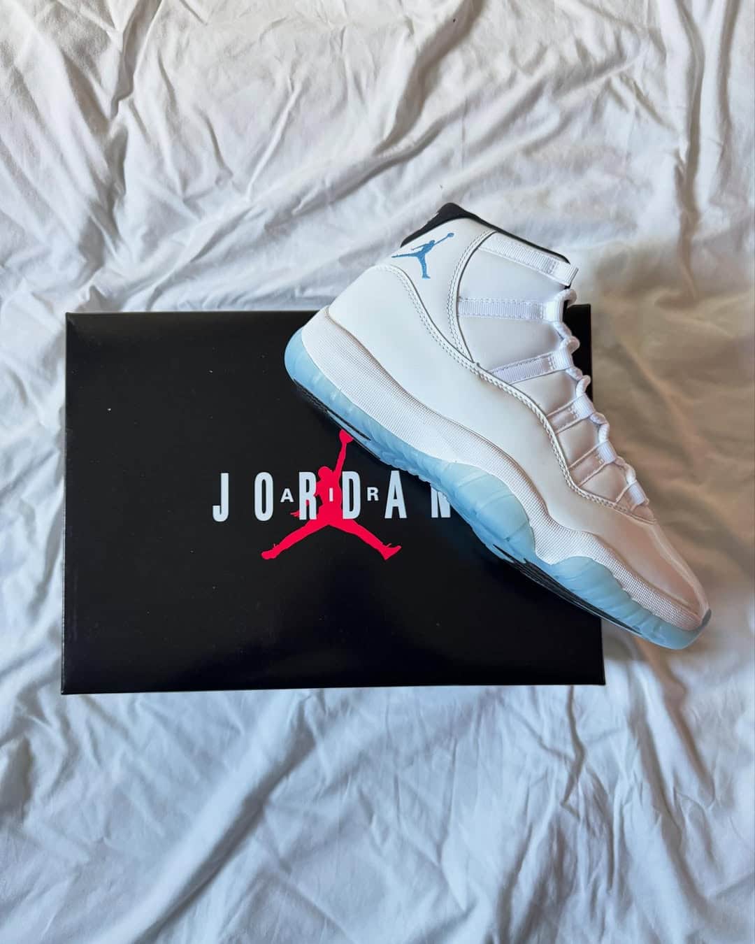 Air Jordan 11 Columbia 2024