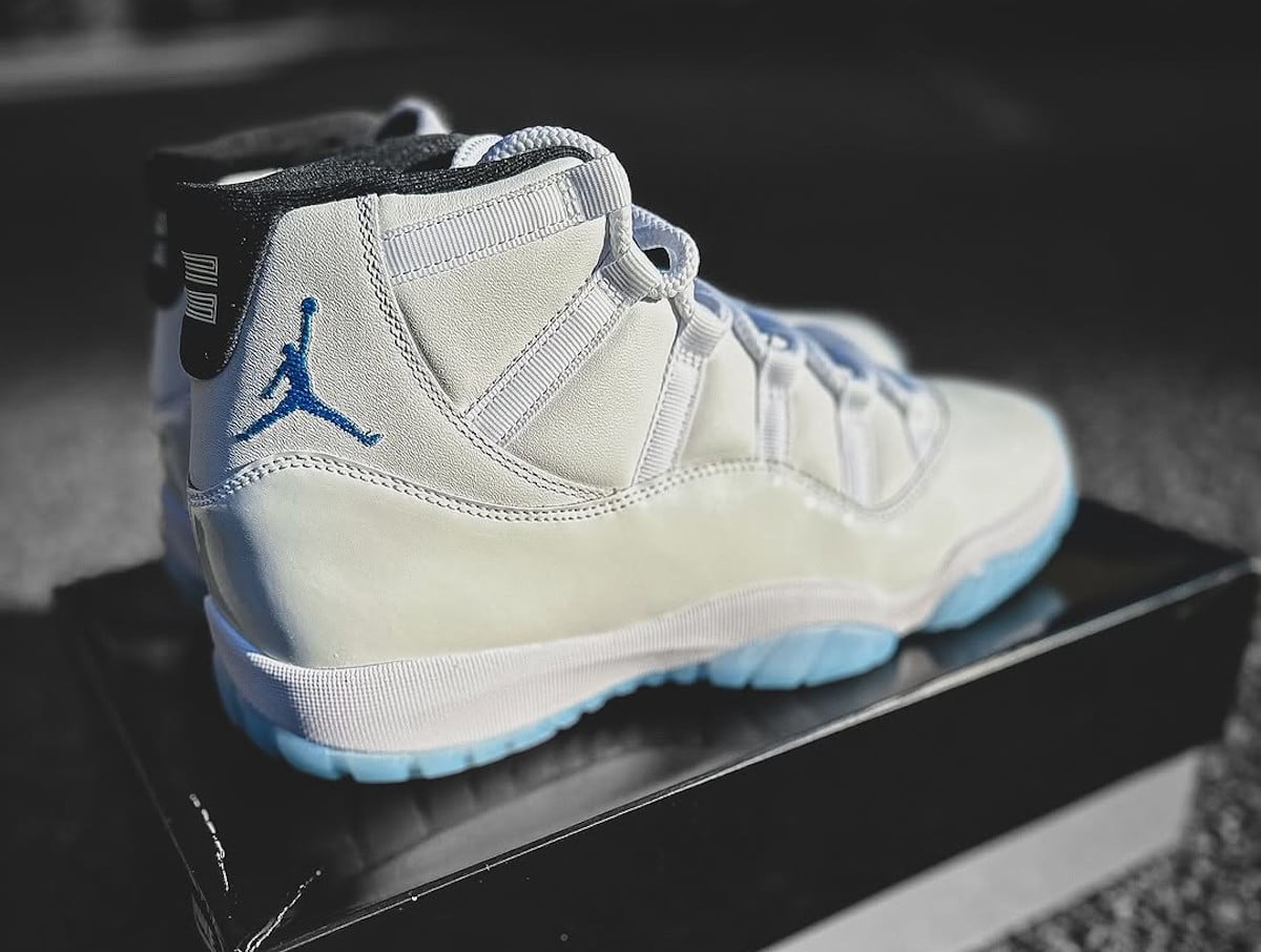 Air Jordan 11 Legend Blue 2024 cuir brillant blanc CT8012-104 (couv)