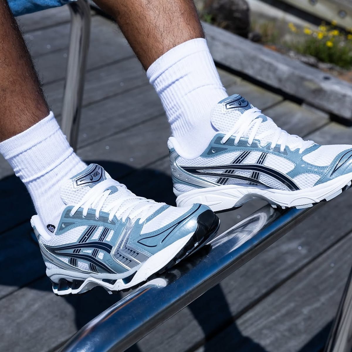 Asics Gel Kayano 14 blanche chromée gris bleu1203A537-106 (2)