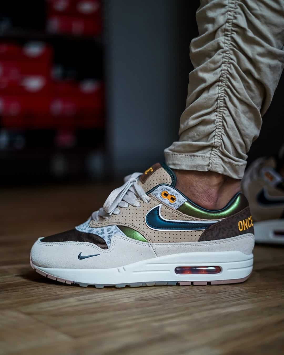 Division Street x Nike Air Max 1 University of Oregon @sneakhamddict