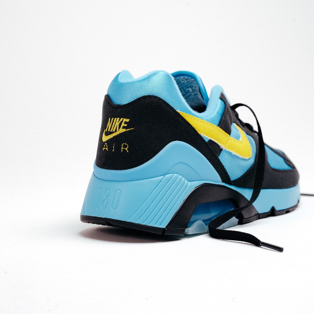 Nike Air 180 noire bleue et jaune HQ4043-400 (2)