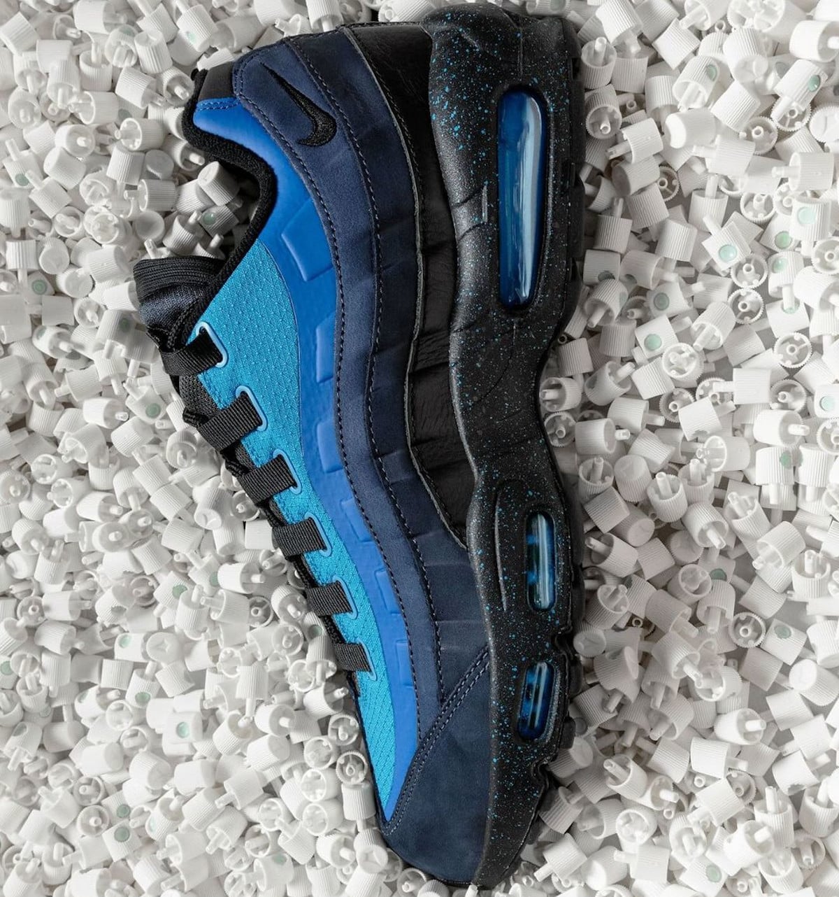 Nike Air Max 95 dégradé bleu, gris et noir HF5515-400 (2)