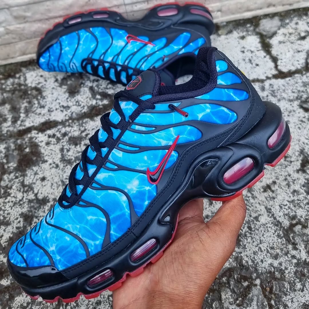 Nike Air Max Plus Shark Attack @m.jonathan433