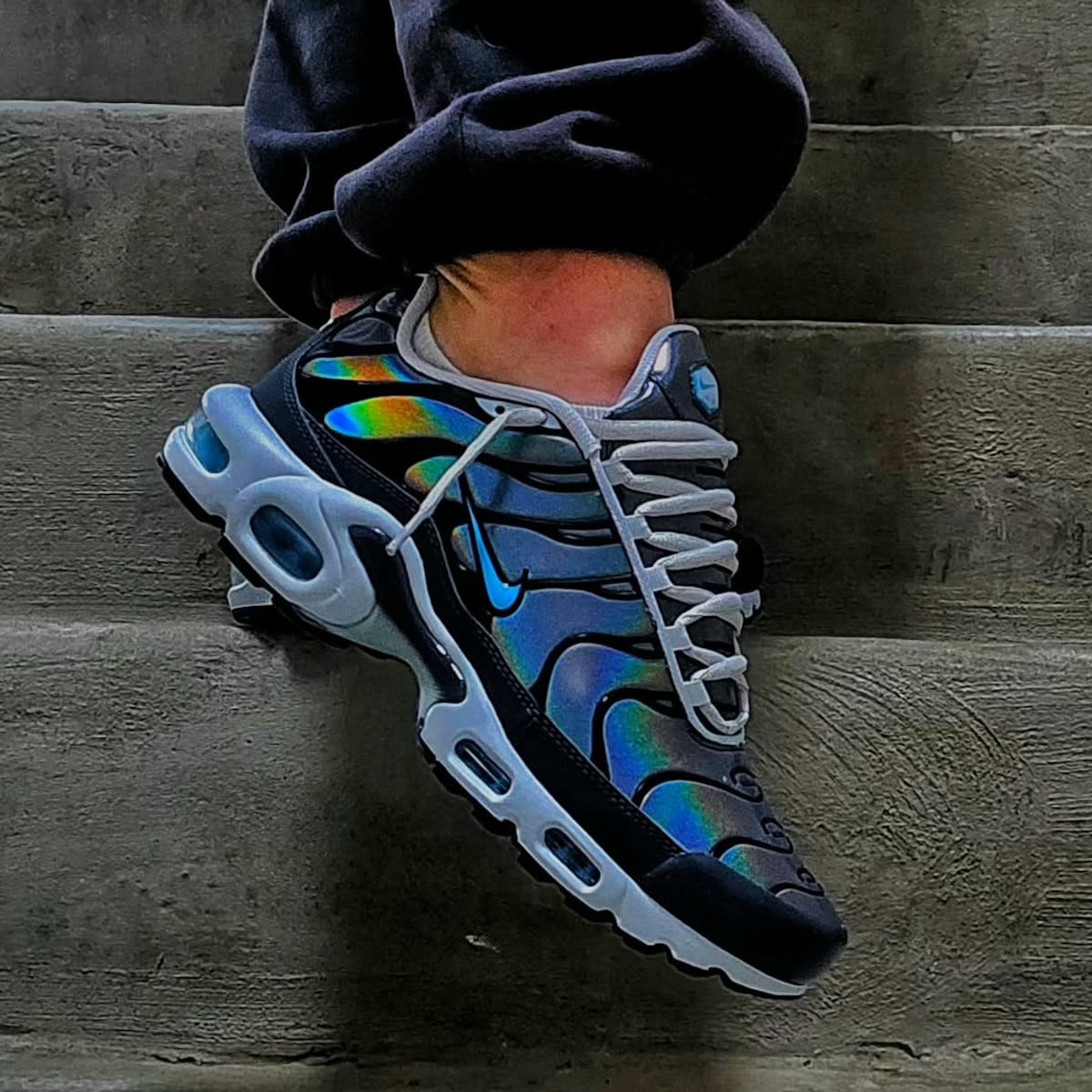 Nike Air Max Plus irisée effet flaque essence HV2525-001 (2)