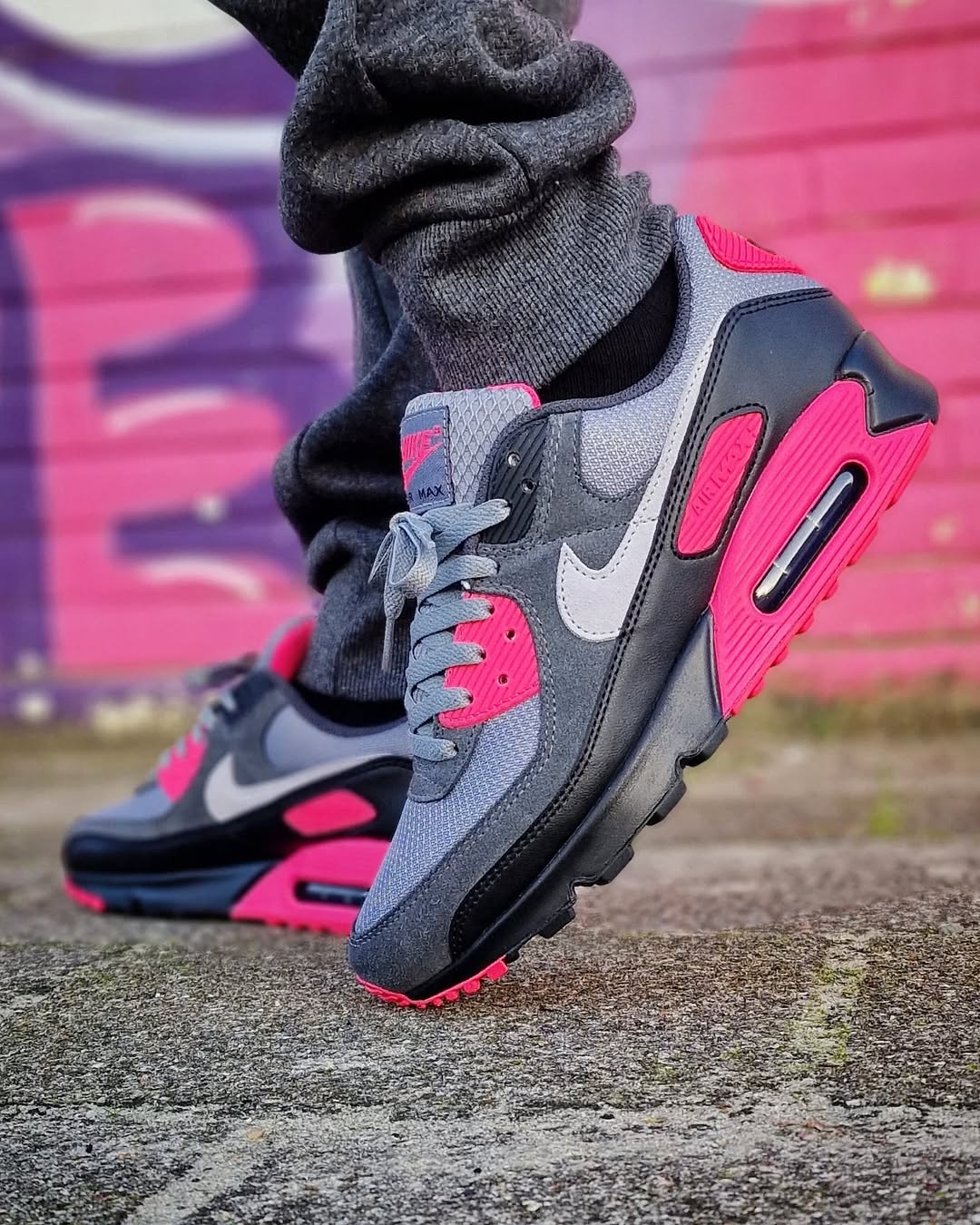 chaussure Nike Air Max 90 Hyper Pink grise et rose DM0029-010 (3)