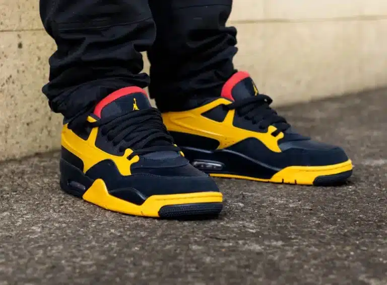 Air Jordan 4 RM Bruce Lee combinaison jaune et noire FQ7939-007 (couv)