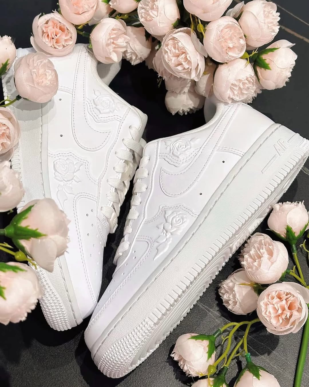 Nike Air Force 1 Low White Roses fleurs en relief HF2016-100 (2)