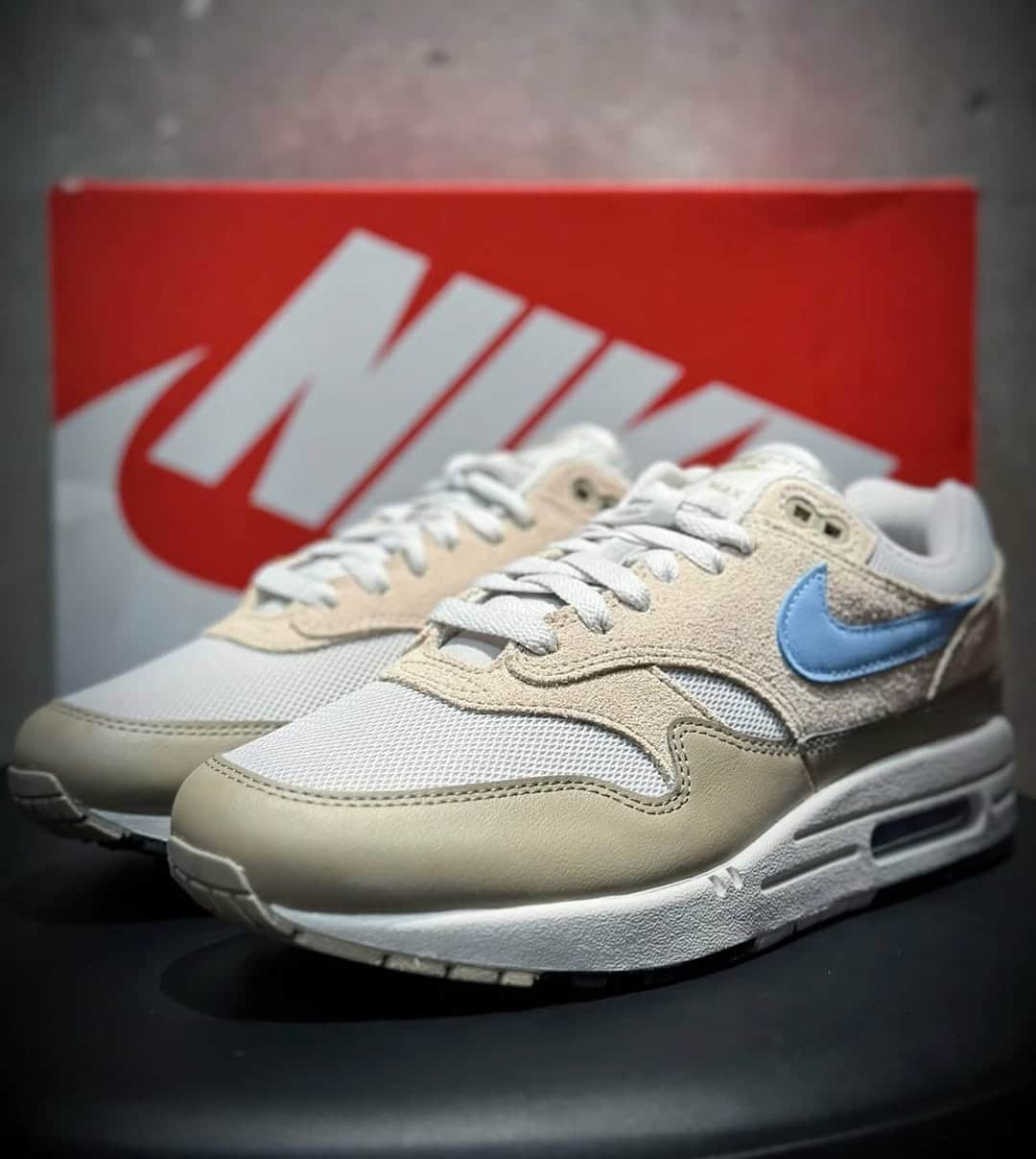 Nike Air Max 1 Light Bone Psychic Blue FZ5808-009 (1)