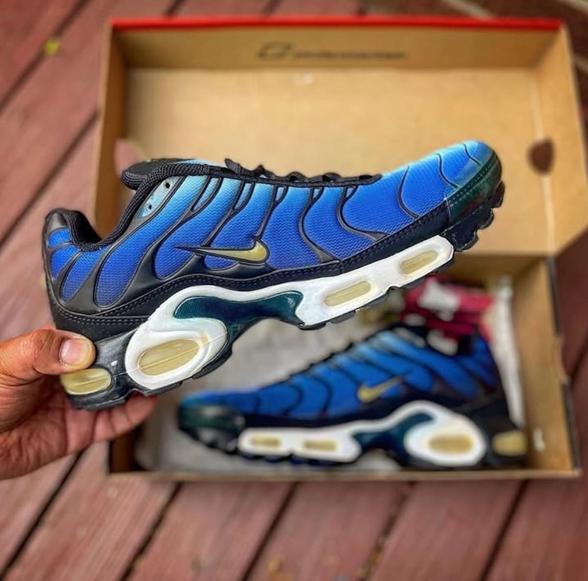 Nike Air Max Plus Hyper Blue originale de 1998 (1)