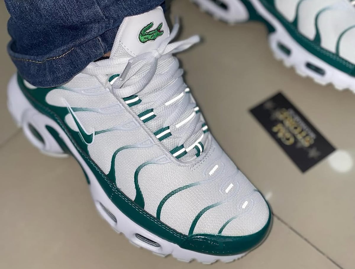 Nike Air Max Plus Lacoste on feet (couv)