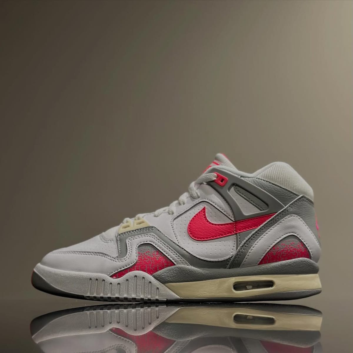 Nike Air Tech Challenge OG Racer Pink FZ9033-100