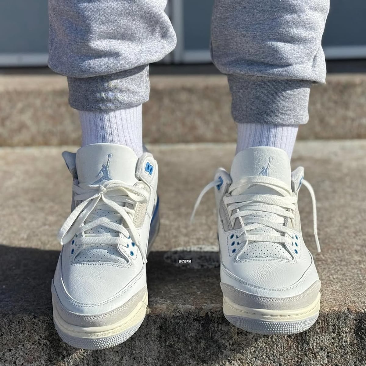 AJ3 Lucky Shorts on feet CT8532-101 (2)