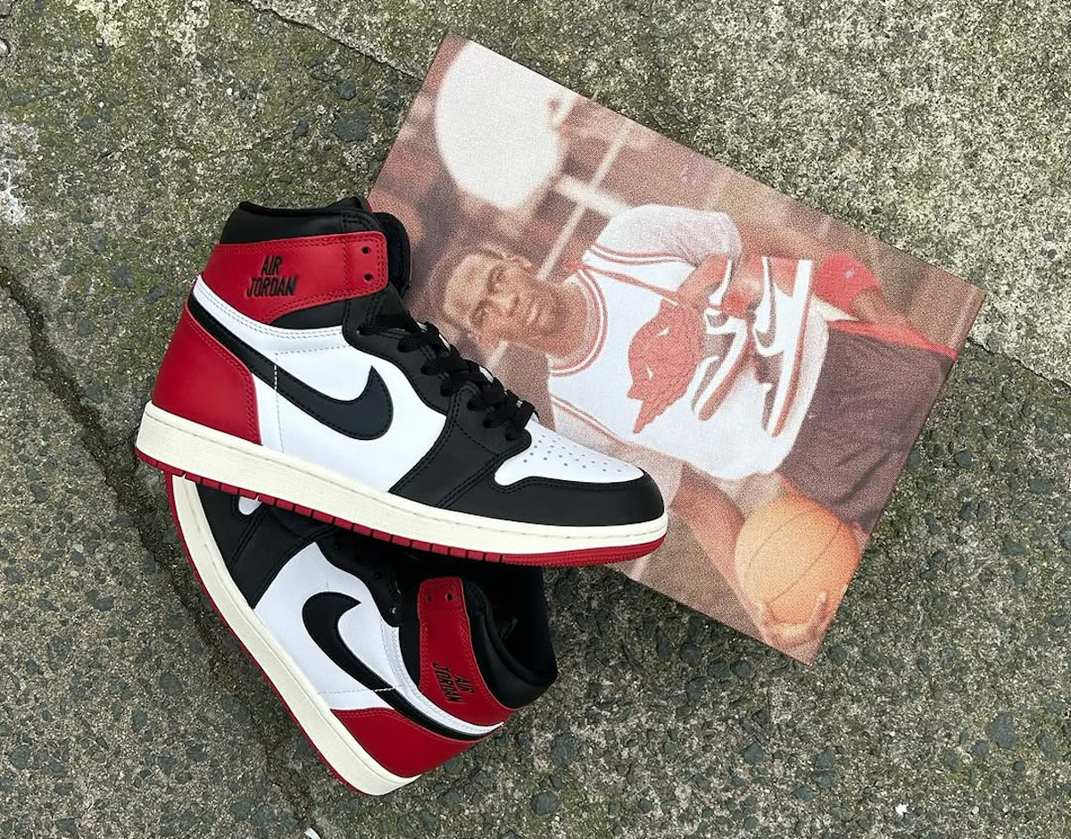 Air Jordan 1 Black Toe bout noir 40 ans (1)