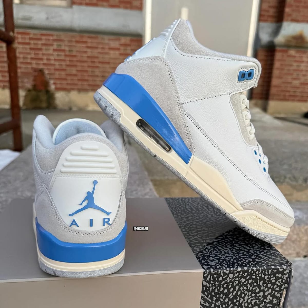 Air Jordan 3 retro Hydrogen Blue CT8532-101 (3)