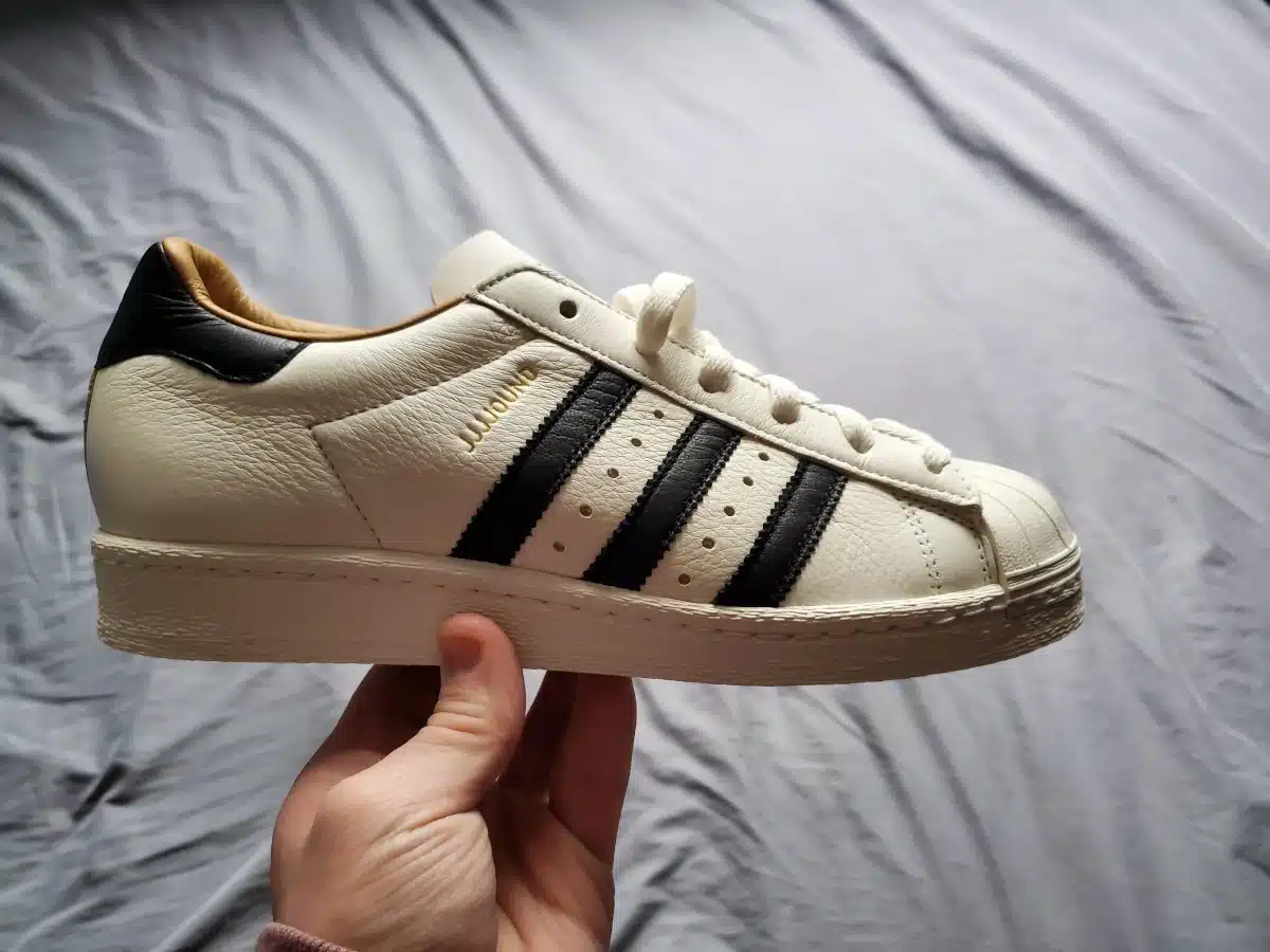 JJJJound x adidas Superstar fabriquée en Allemagne (4)