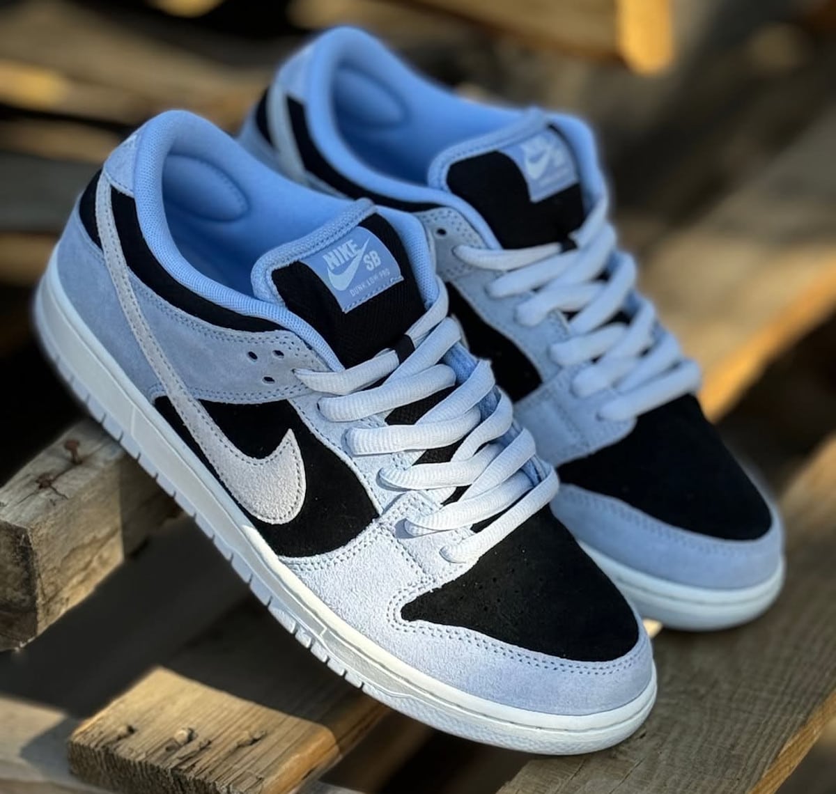 Nike SB Dunk Low Pro Black Aluminum daim poilu noir et bleu clair (4)