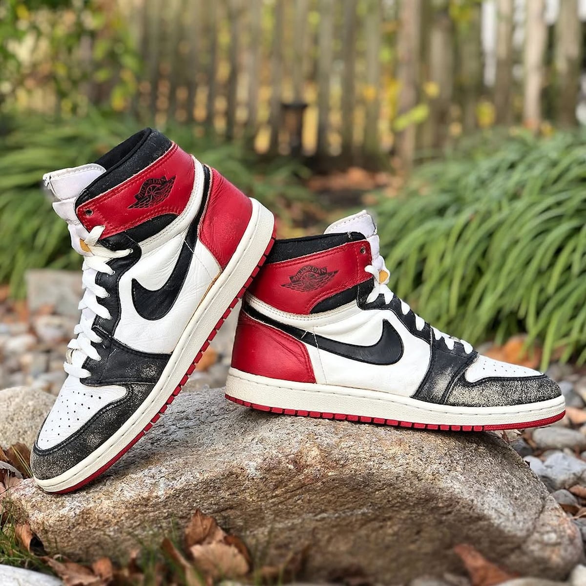 Vieille AJ1 Black Toe avec cuir noir usé de 1985 (2)