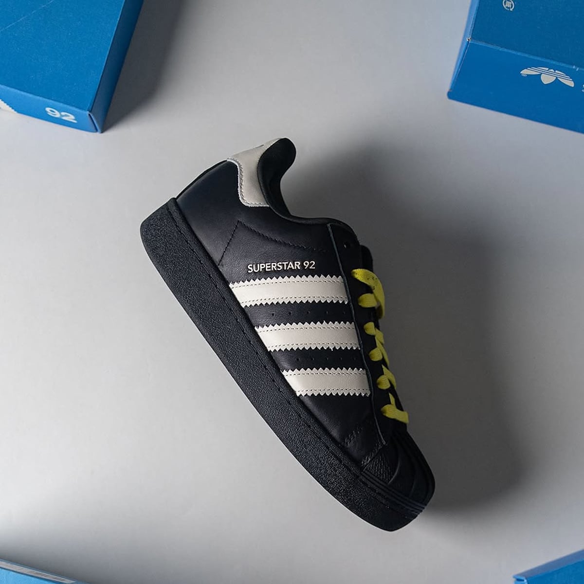 aperçu adidas Superstar 92 Humanrace Black noire JI4267 (1)