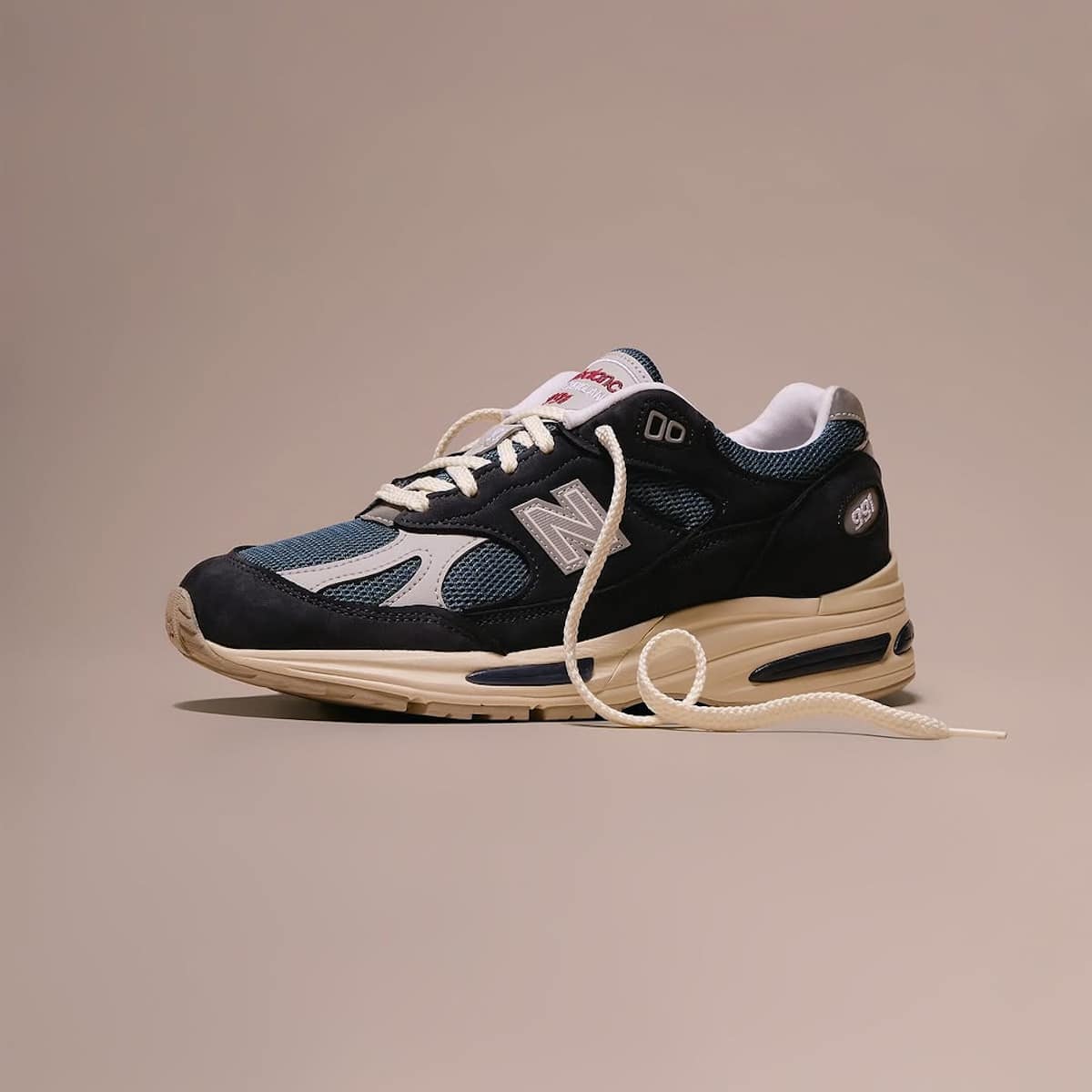 chaussure New Balance 991v2 Total Eclipse bleu marine indigo (made in UK) (3)