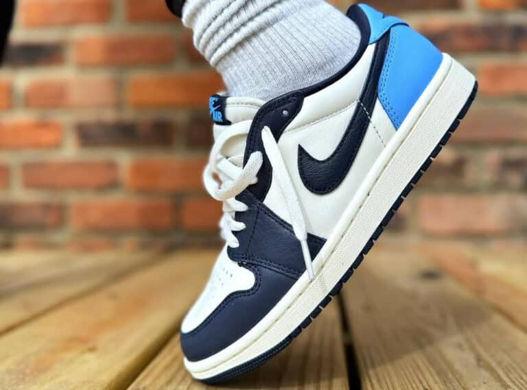 Air Jordan 1 Low Obsidian on feet CZ0790-400 (couv)