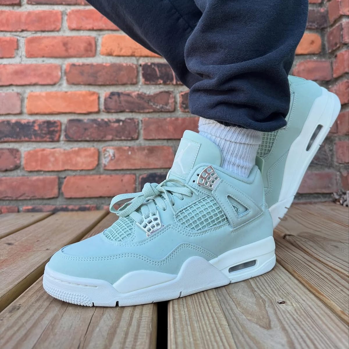 Air Jordan 4 vert pastel macaron aux pieds HV0823-003 (2)