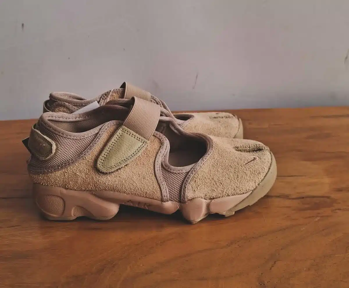 Nike Air Rift Ninja en daim beige (2)