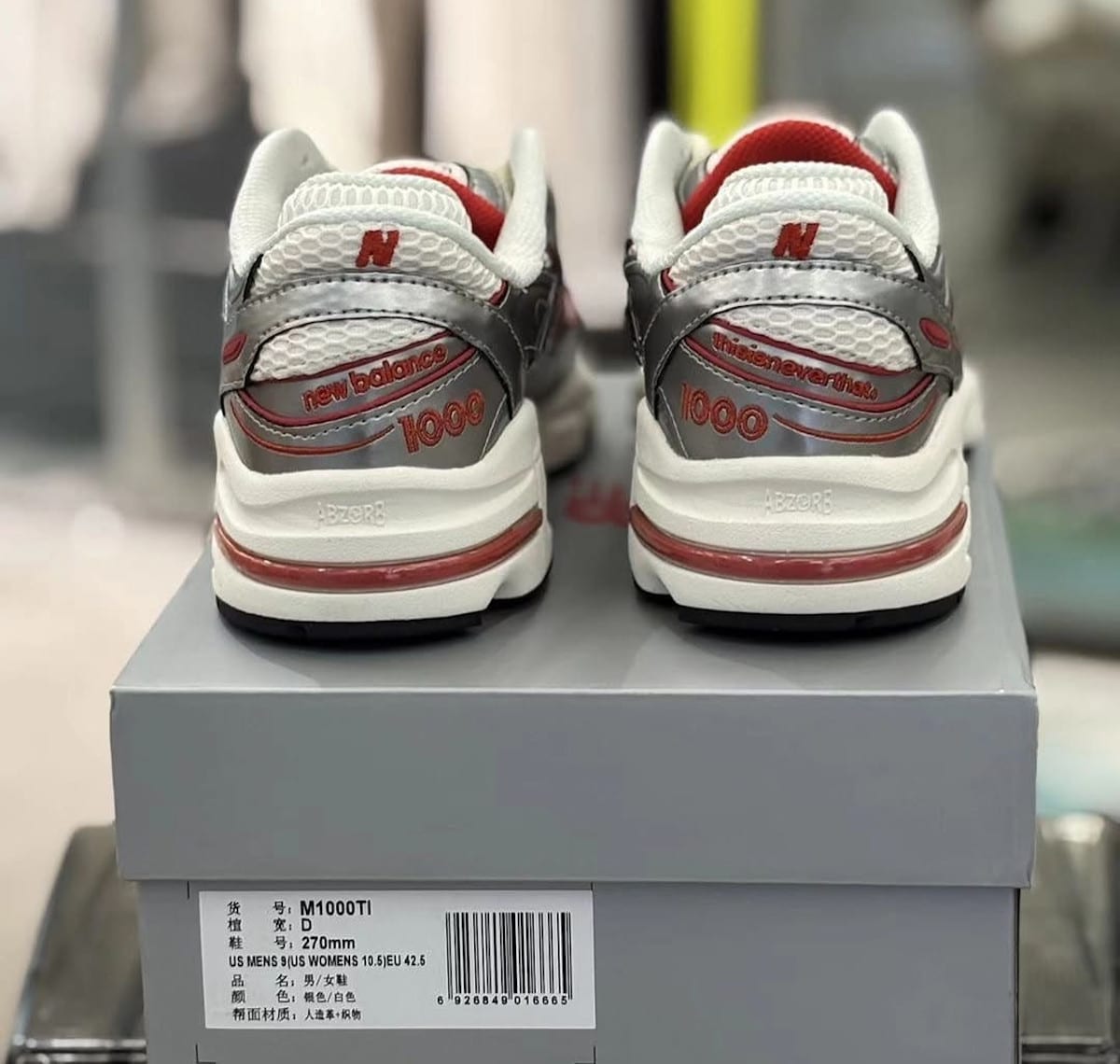 aperçu chaussure New Balance 1000 Silver Red M1000TI (2)