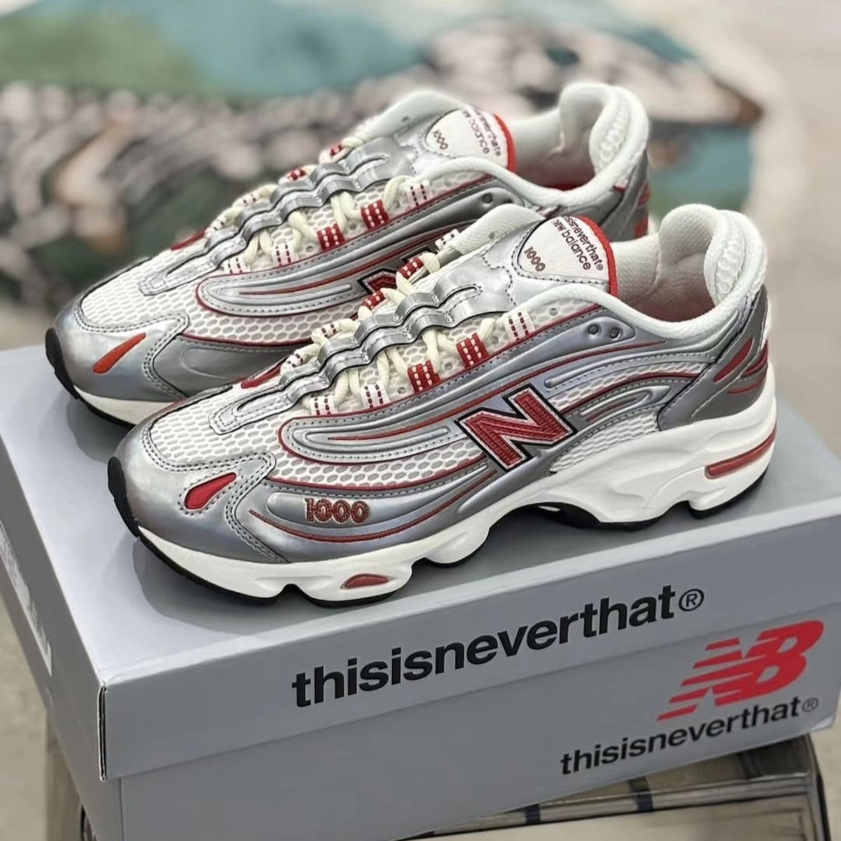 aperçu chaussure New Balance 1000 Silver Red M1000TI (3)